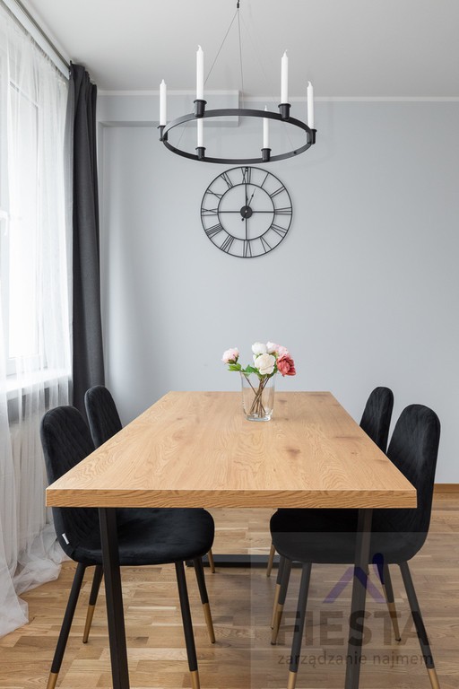3 pokoje/ ul. Bonifraterska/ 61 m²/ od 01.08 - Widok 4