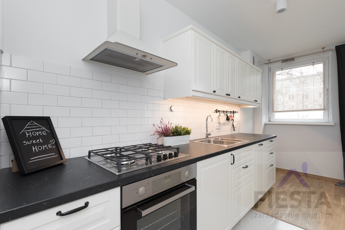 3 pokoje/ ul. Bonifraterska/ 61 m²/ od 01.08 - Widok 5
