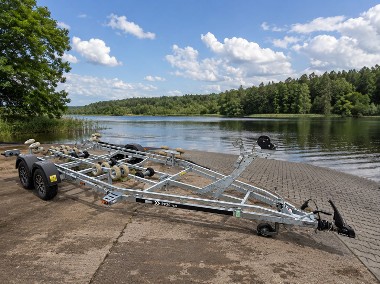 Przyczepa do łodzi 2T ze stabilizatorem Lorries alufelgi gratis podłodziówka-1