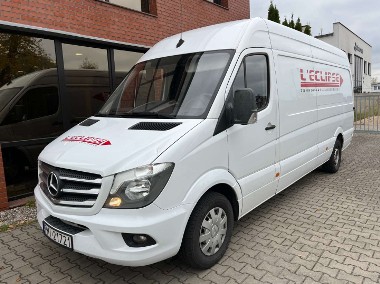 Mercedes-Benz Sprinter-1