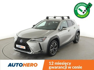 Lexus UX Executive hybryda navi kamera ACC asystenci