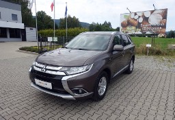 Mitsubishi Outlander III 2.2DI-D 150KM 4WD 4x4 7osobowy Klimatronik Nawigacja Hak
