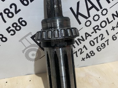 Case 5120 5130 5140 5150 5250 - wałek przystawki odbioru mocy PTO 1341234C1-1