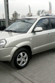 Hyundai Tucson 4X4 /Bardzo zadbany/Alufelgi/Hak holowniczy/Niski przebieg-2