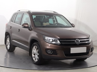 Volkswagen Tiguan , Salon Polska, Serwis ASO, Xenon, Bi-Xenon, Klimatronic,-1