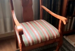 Fotel w stylu francuskim z podnóżkiem