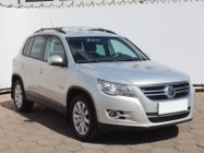 Volkswagen Tiguan , Salon Polska, Klimatronic, Parktronic,ALU