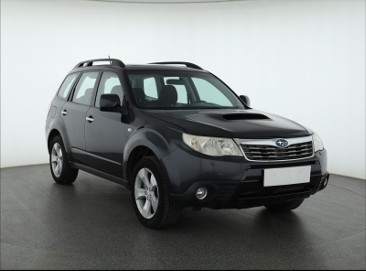 Subaru Forester III , Navi, Xenon, Klima, Tempomat, Podgrzewane siedzienia,