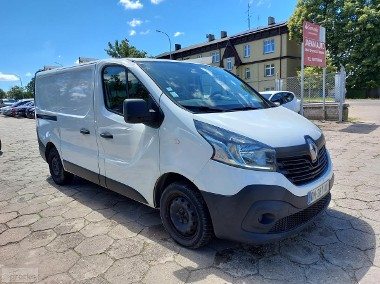 Renault Trafic-1