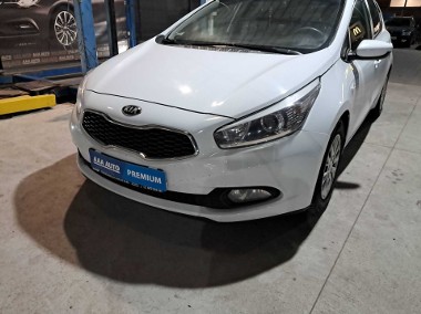 Kia Cee'd II , Klima, Parktronic-1