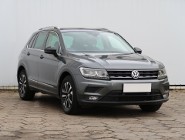 Volkswagen Tiguan , Salon Polska, 1. Właściciel, Serwis ASO, DSG, Navi,