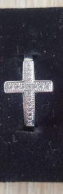 Nowy pierścionek srebrny kolor krzyż krzyżyk cyrkonie białe celebrytka-3