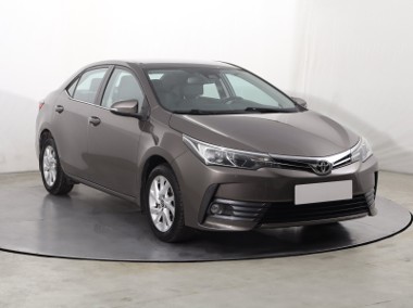 Toyota Corolla XI , Salon Polska, Serwis ASO, Klimatronic-1