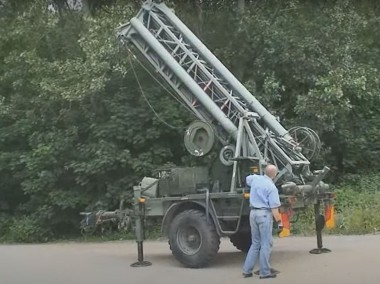 Wojskowa wieża mobilna / wojskowy maszt antenowy 25m-1