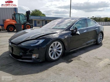 Tesla Model S-1