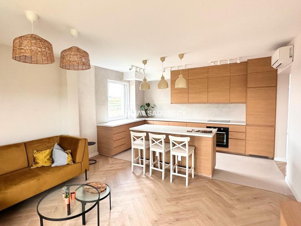 Mieszkanie na sprzedaż, 4 pokoje, 101 m², Zalesie