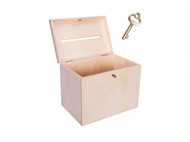 drewniane pudełko na koperty ślubne z kluczykiem-2