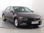 Volkswagen Passat B8 , Salon Polska, Tempomat, Parktronic, Podgrzewane siedzienia