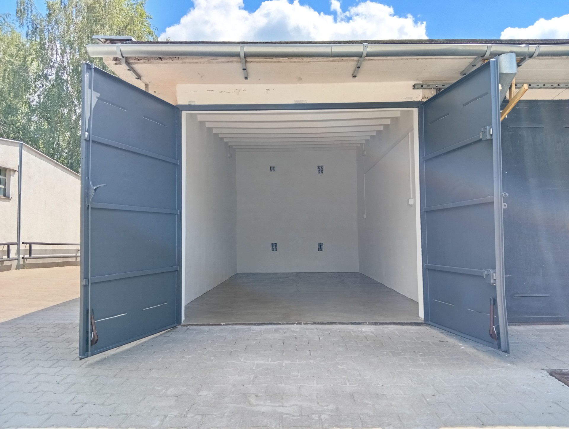 Garaż na sprzedaż – ok. 17 m² – Lublin, ul. Ułanów