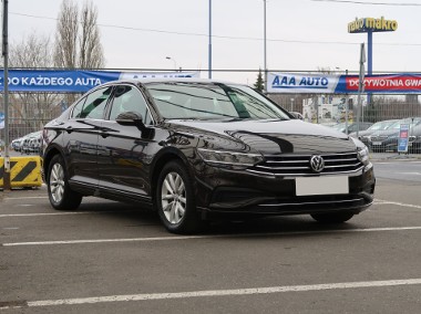 Volkswagen Passat B8 , Salon Polska, Navi, Klimatronic, Tempomat, Parktronic,-1