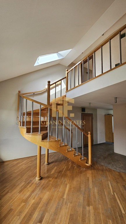 6-pokojowe mieszkanie 130m2 na Jasieniu