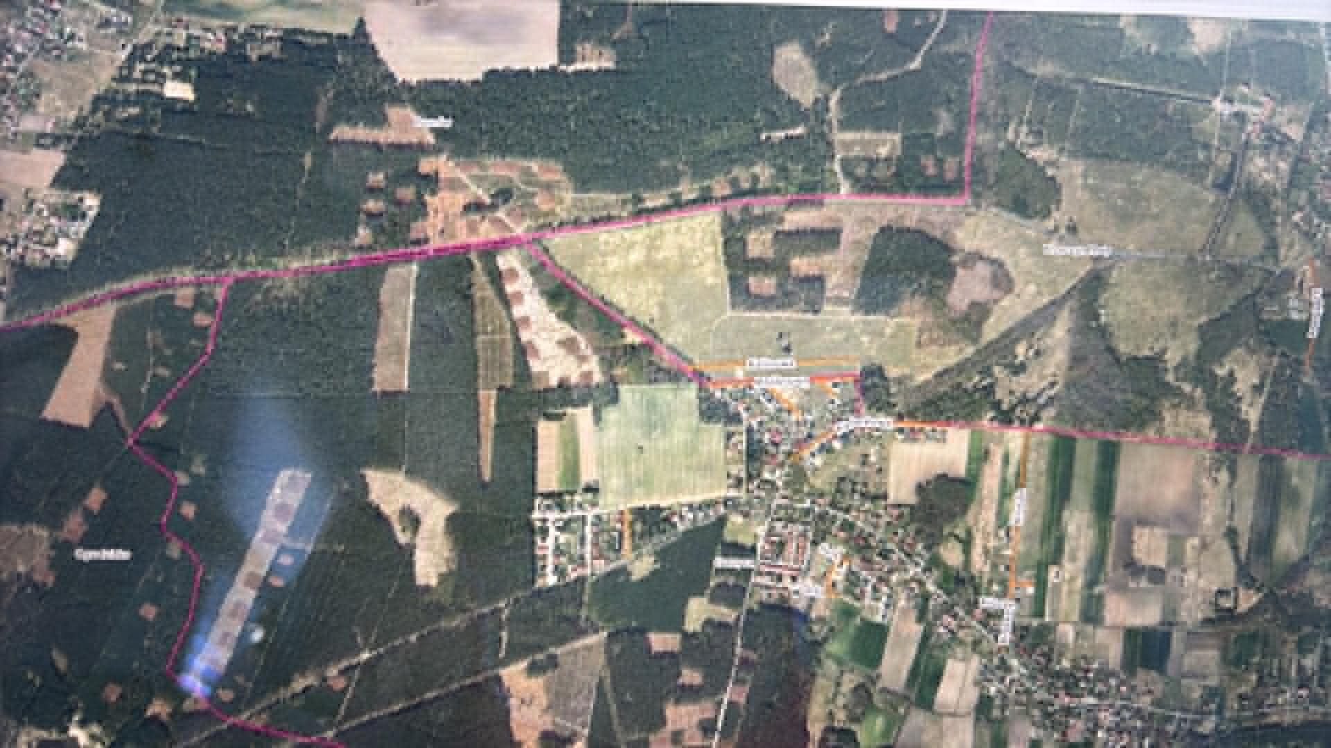 Spokój przy lesie, 10 minut od Lubina – działka 10 arów za 165 000 zł - Widok 2