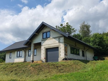 Nowy parterowy dom z widokiem na pogórze i bieszczady-1