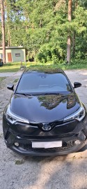 Sprzedam Toyotę C-HR 1, 8 hybryd automat 2019r