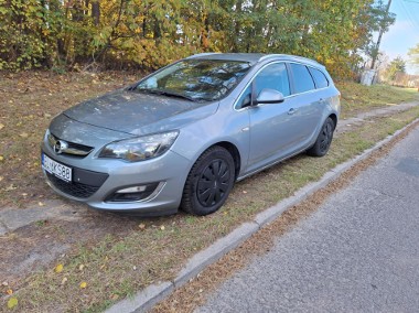 Opel astra 2012r-1