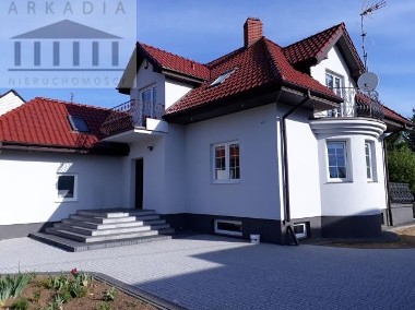 Dom Łomianki Centrum-1