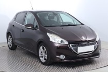 Peugeot 208 , Salon Polska, Serwis ASO, Tempomat, Podgrzewane siedzienia