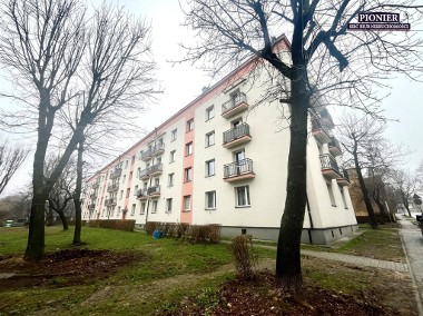 Katowice Janów 2-osobne pokoje w niskim bloku-1