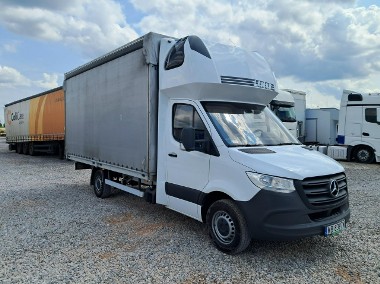 Mercedes-Benz Sprinter-1