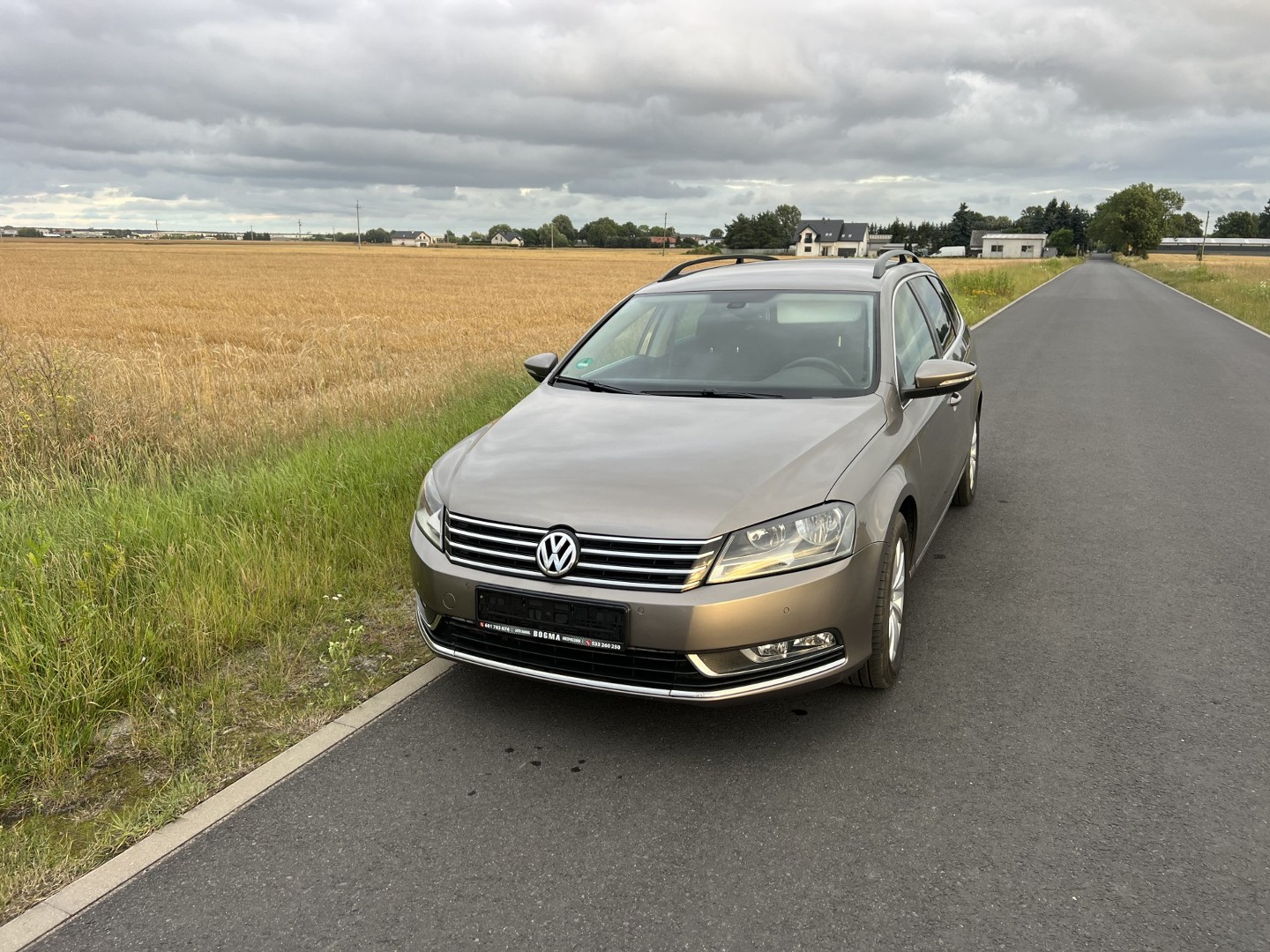 Volkswagen Passat B7 Passat 2011r 1,6TDI bdb wyposażony