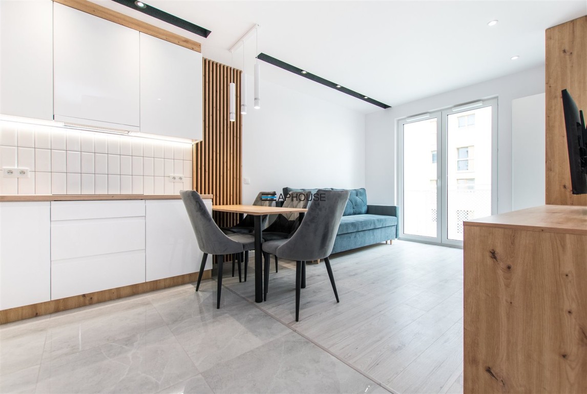 Ostatnie piętro BALKON PARKING przystanek Białucha - Widok 4