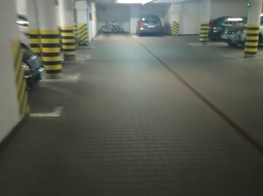 Gdynia Grabówek miejsce parkingowe w hali-1