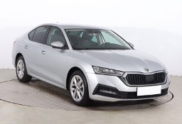 Skoda Octavia IV , Salon Polska, Klimatronic, Tempomat, Parktronic