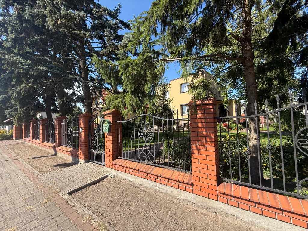 Dom na sprzedaż, 8 pokoi, 330 m², Koło