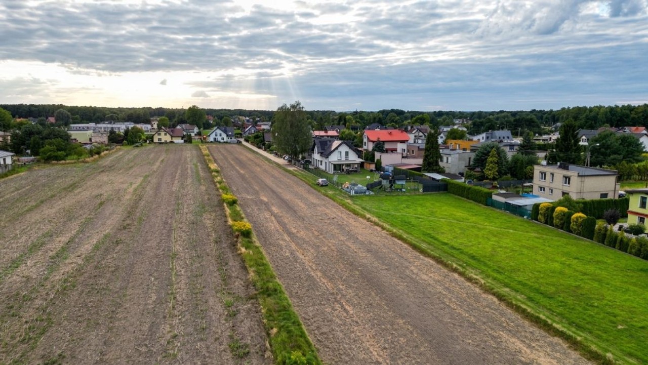 Działki budowlane Borowa Wieś| Świetna Lokalizacja - Więcej