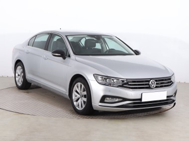 Volkswagen Passat B8 , Salon Polska, Automat, Navi, Klimatronic, Tempomat,-1