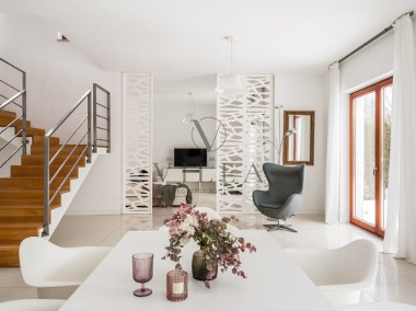 <p>Elegancki dom - 315 m2 - Wilanów</p>-1