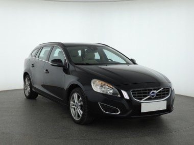 Volvo V60 I , Skóra, Klimatronic, Tempomat, Parktronic-1