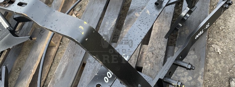 John Deere 7800 - mocowania stelaźe błotników AR151691-1