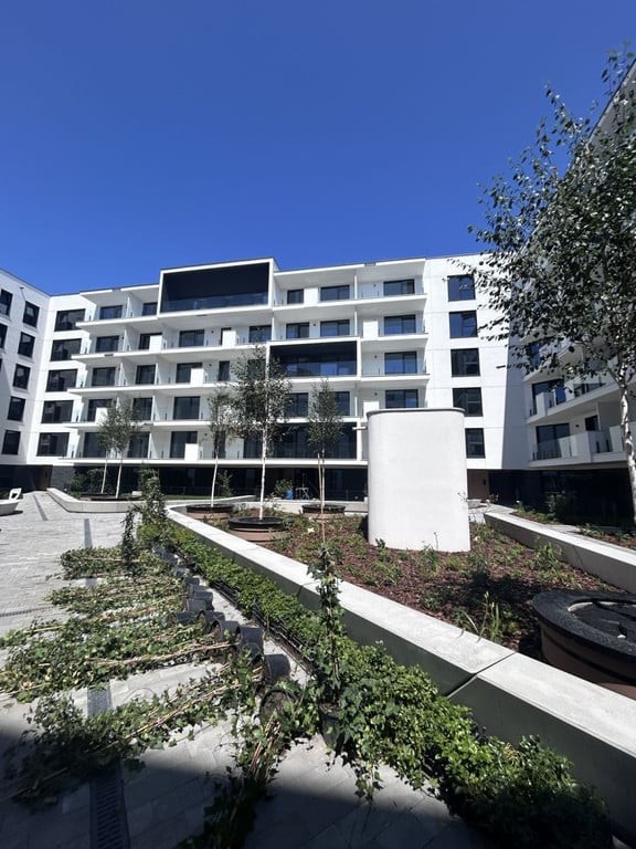 La Vie House — 8
