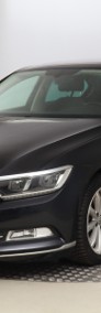 Volkswagen Passat B8 , Automat, Skóra, Navi, Klimatronic, Tempomat, Parktronic,-3