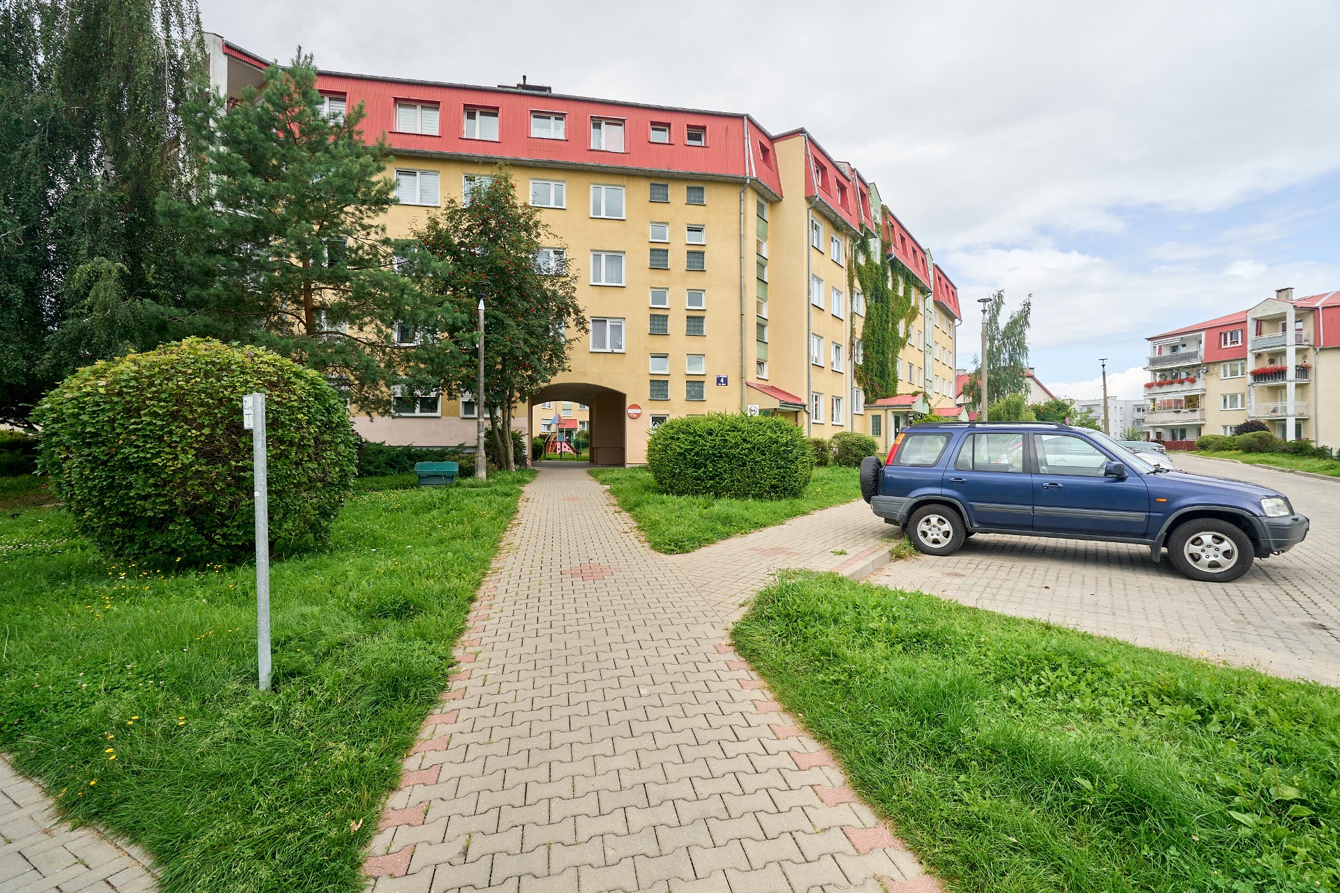 68 m² dla rodziny | 3 pokoje, duży balkon, cegła | Świetny punkt na Jarotach