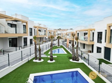 Nowy kompleks mieszkaniowy w Orihuela Costa z dużym wspólnym basenem.-1