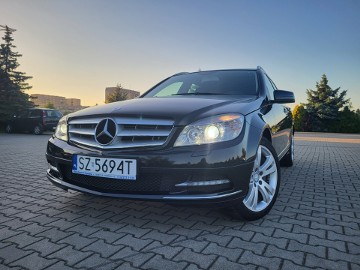 MERCEDES C 220-170-KM-Awangarde