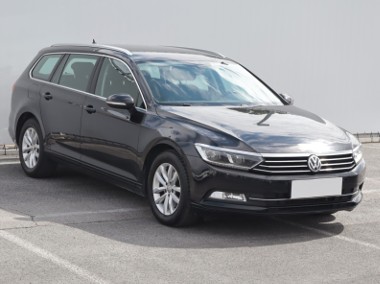 Volkswagen Passat B8 , Navi, Klimatronic, Tempomat, Parktronic-1