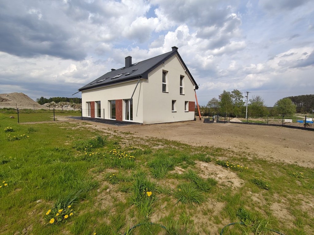 Przytulna połowa bliźniaka 5 pokojowy Bojano